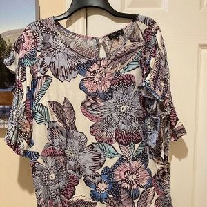 🌺1 State Ruffled Cold Shoulder Blouse🌺